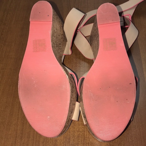 Maurice’s Tipped Wedge Cork Heel Sandal Size 8 - Picture 7 of 7